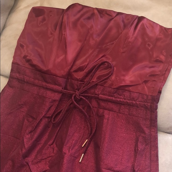 H&M dress. Party dress. So good fit. - Picture 3 of 8